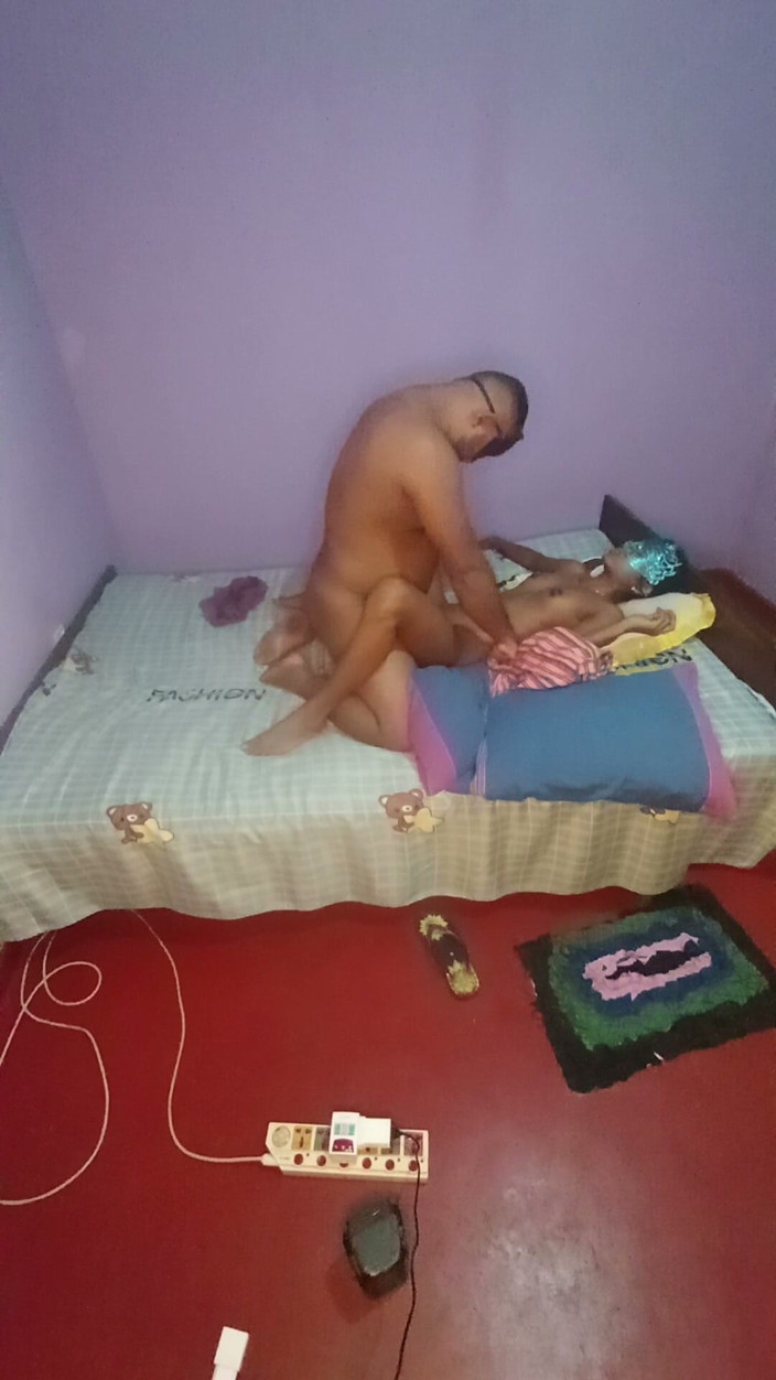 FriendlyWonder22: ชั้นเรียนเตียงสองชั้นสําหรับโรงแรมลับ Rendezvous