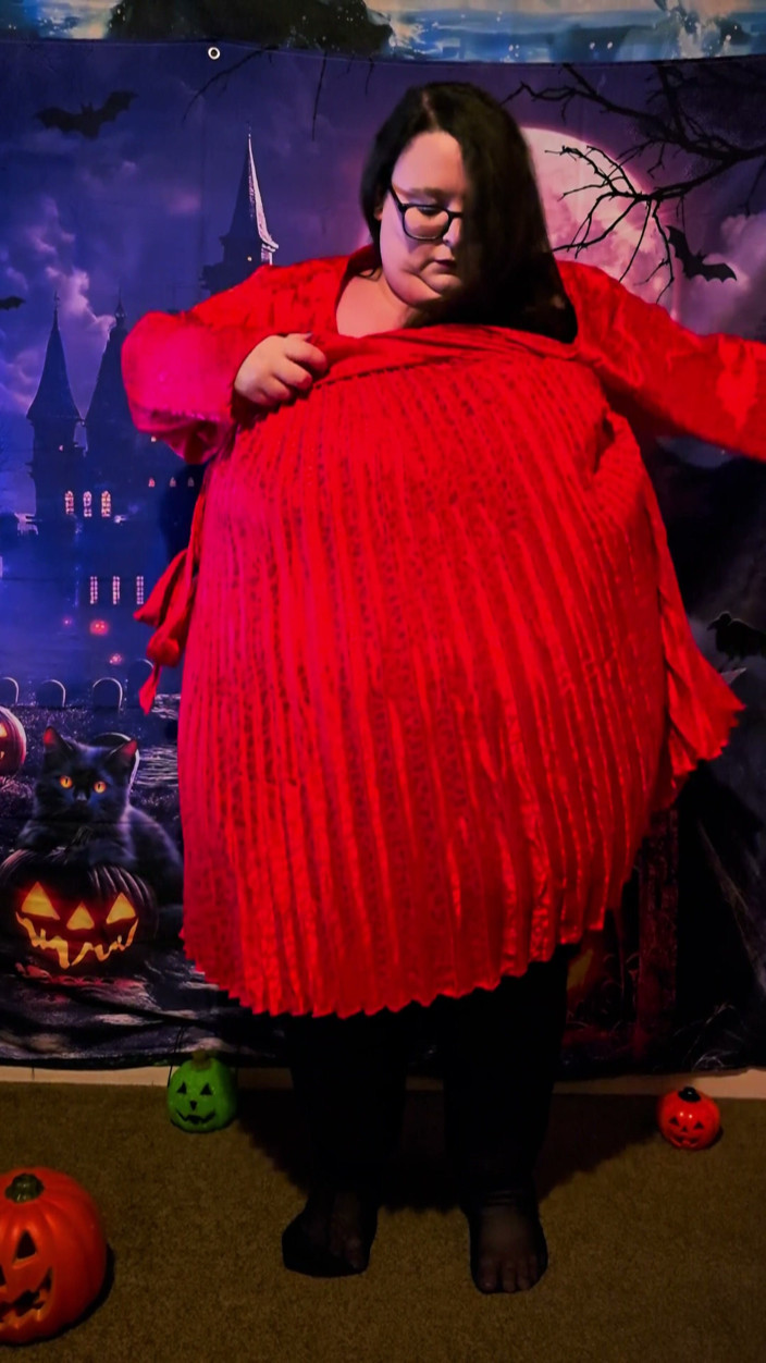 SSBBWLadyBrads: SSBBW Tight and Curvy Dress Haul Oct 2026 Part 1