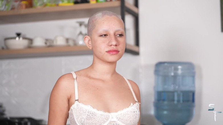 Shave Flix: Yesenia Повертається