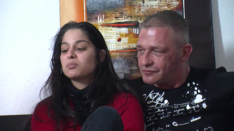 Swinger Friends Germany: Lief jong Turks meisje voor het eerst voor de camera