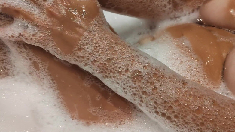 Emma_Alex: 화장실에서 아마추어 무두질한 소녀에게 완벽한 젖탱이와 보지를 보여줘