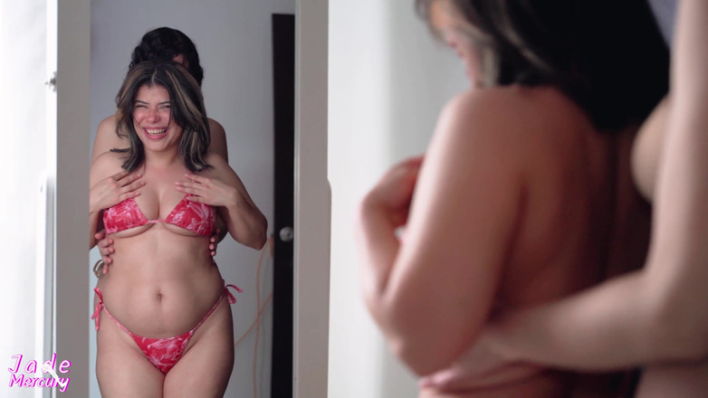 Jade Mercury: 新しいホットでセクシーなバビの甘い猫をファックします。