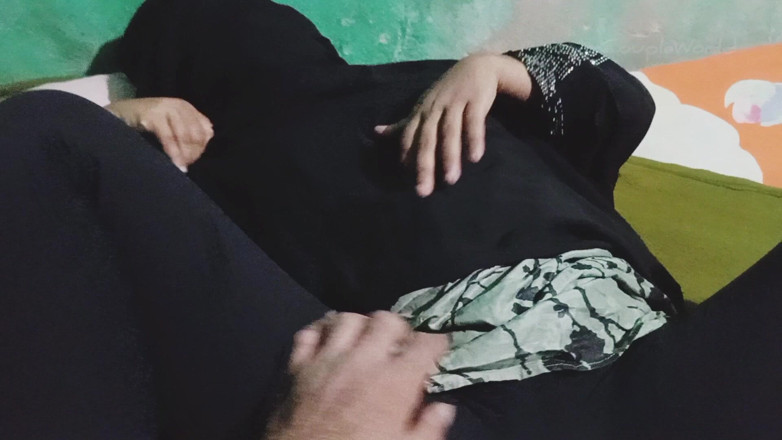 CoupleWorld: Bhabhi cantik dan video seks teman lelakinya