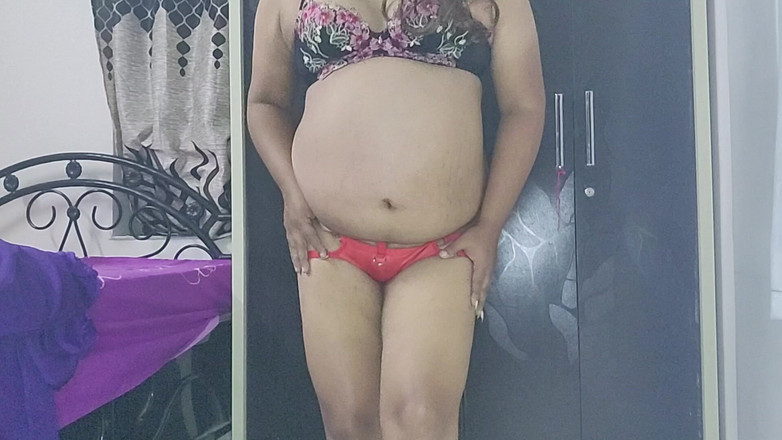 Indiansissychubby: 新しいサリーを試してみて、気に入った?