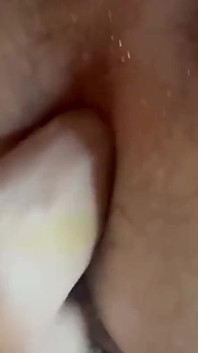 Tata dostaje 8 dildo i pieprzy swoją gorącą dziurę!