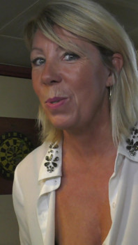 Posh e depravato, cougar francese! 6199 2