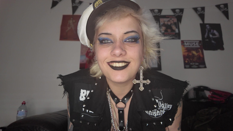 Glitterqueen1999: Penectomía de ex novia gótica