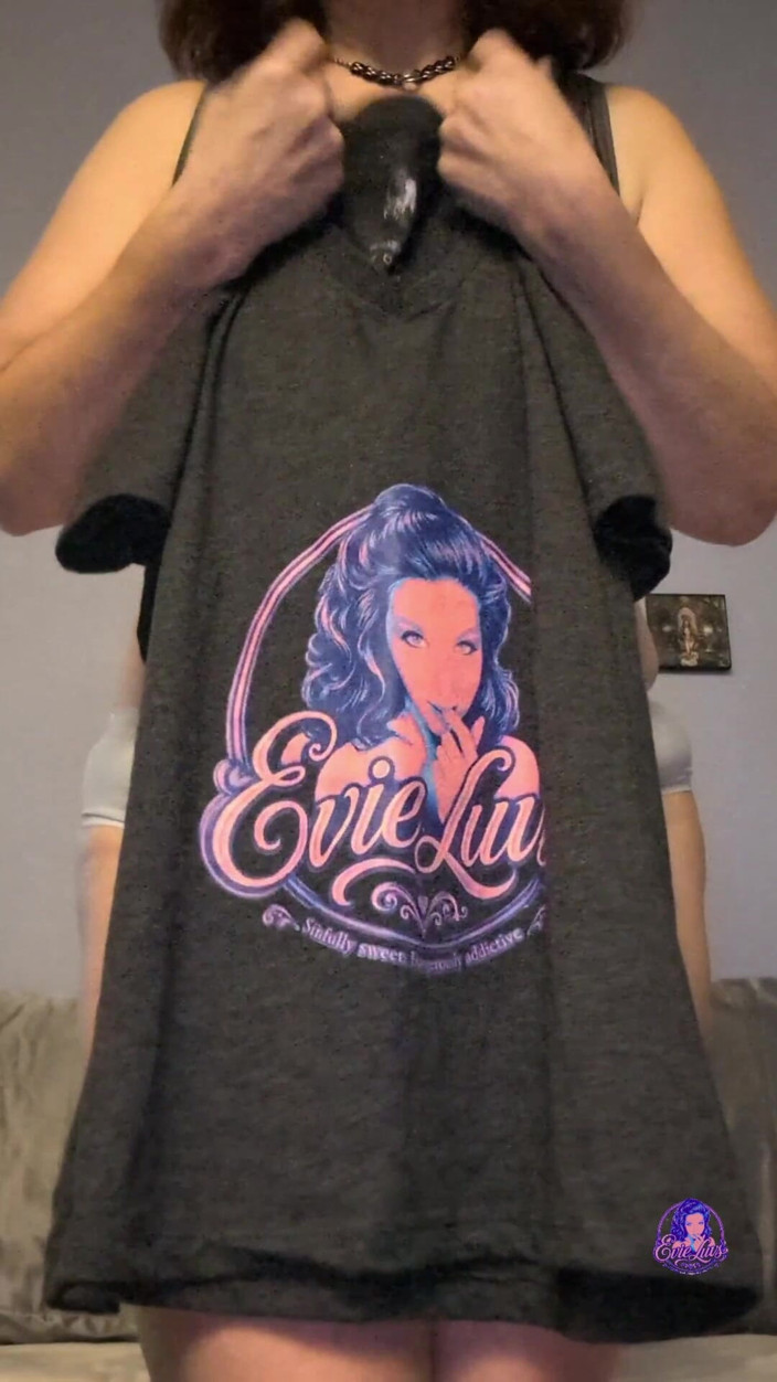 Elianna: Prueba y revisión de camisetas