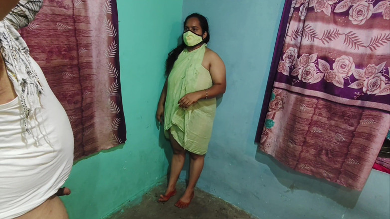 Gulaab: Cette femme de ménage me tente comme une verge