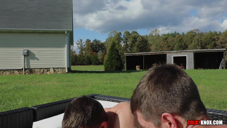 Colby Knox: Spaß auf dem feld