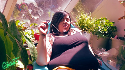 Gidget X: Slow sexy smoke and cum in the sun