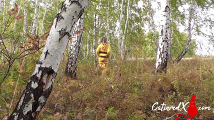 Catin Red: MILF outdoor blowjob and cum in mouth outdoors - parody