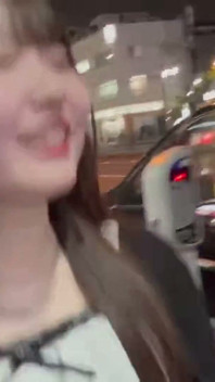 Fair Skinned Bývalý idol s křivkami raket slouží ve stylu růžové služky a končí surovým creampie.