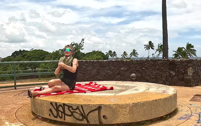 FromThisNight: Kami Menemukan Sundial Batu Bulat Besar (altar) di atas Bukit di...