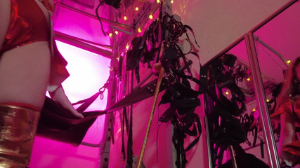 Eva Latexxx: Mistress Eva Lateks Fetiş Domina Femdom Goddess Gold Boots Big...