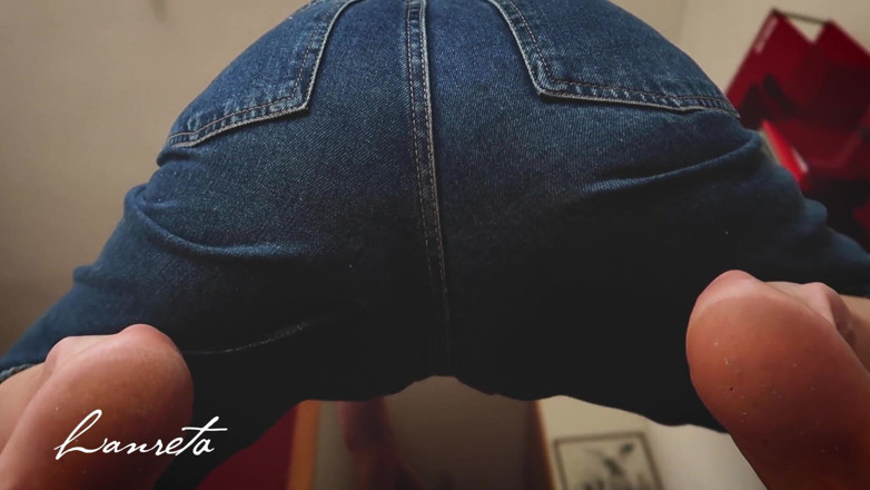 Lanreta: Vätande pull-up under jeans &amp; squirtande
