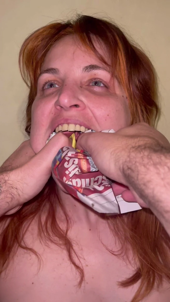 Elena917: Jornal gag pov - enchendo, tapa, tirando