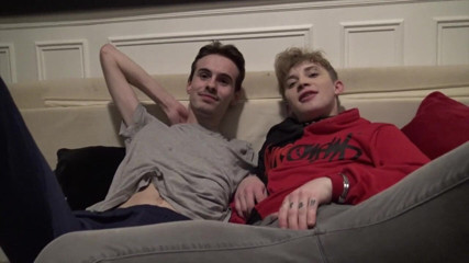 Ass Twink destroyed by older: Блядувата блондинка андреа відтрахана без презерватива молодим чуваком-бісексуалом