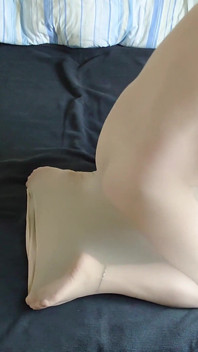 Carmen Nylon Boy đang ở trên vỏ bọc nylon