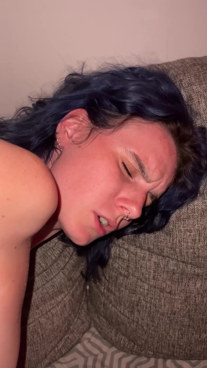 Darcy Dark: Stiefzus wil het hete sperma van haar stiefbroer in haar...