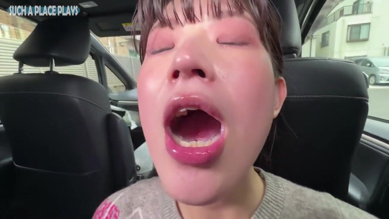 Cheaters Japan: Büyük memeli bir güzellikle araba karşılaşması. Ezici bir sonla biten...