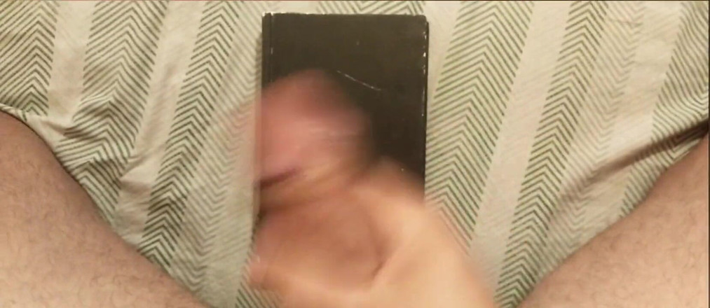 Lo Zborro: Моя шлюховатая соседка бросает мои трусики на балконе.