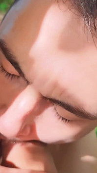 ถูกจับได้ดูดควยในป่า - สามคนเย็ดกันแบบไม่คาดคิดกับคนแปลกหน้า