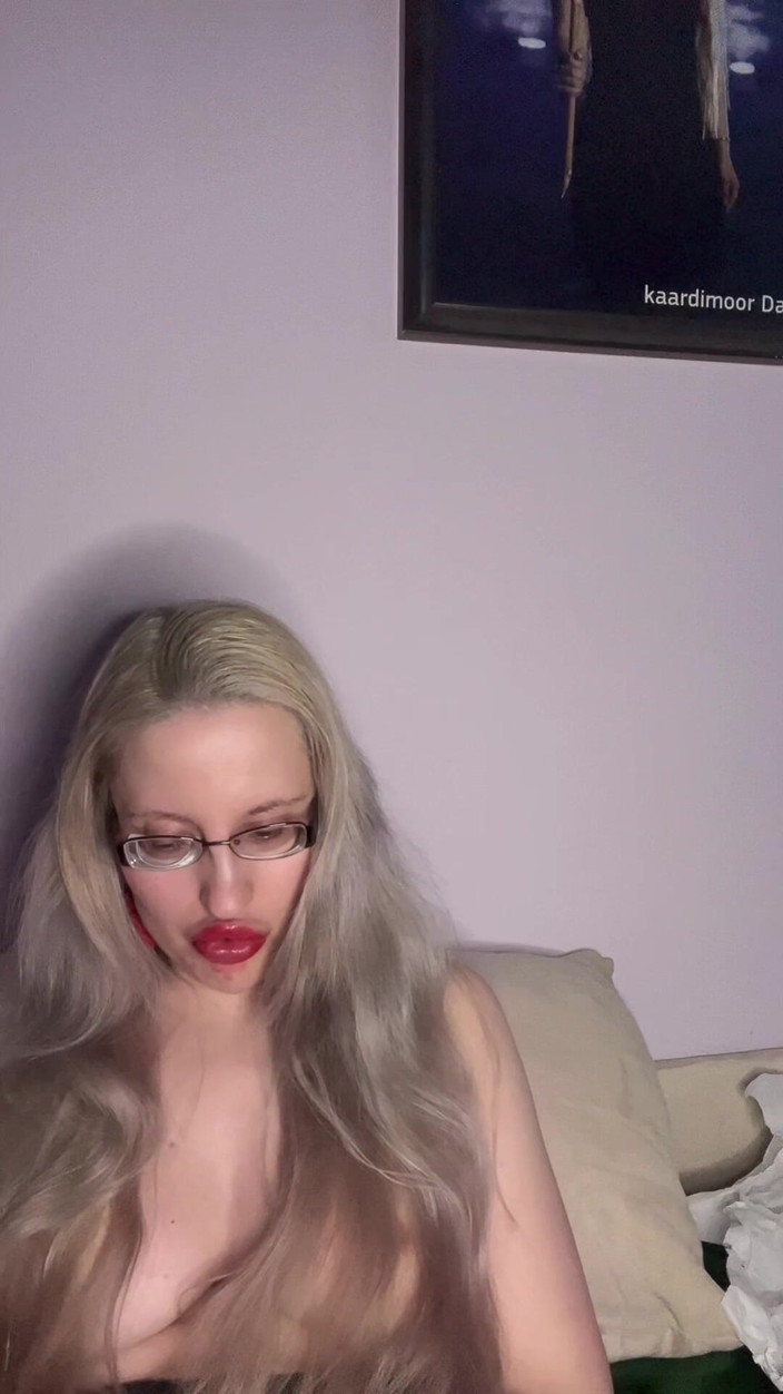 FinDom Goaldigger: Dicke brillen sprechen blowjob und nackten tanz