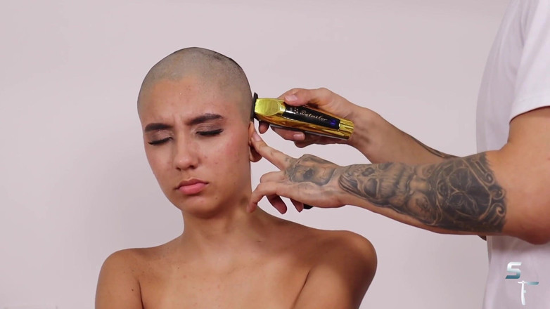 Shave Flix: Alice і Lizzie