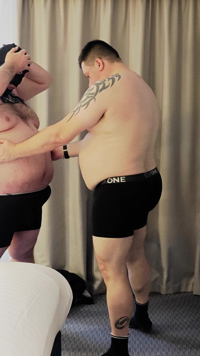 uktattooedchub74: ek doosre ko kapre utaarna episod panch
