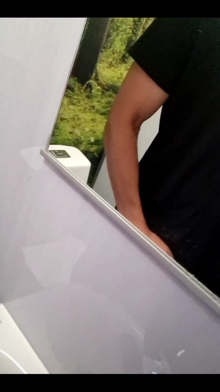 Awesome A: Öffentlicher Toilettenspaß im Supermarkt