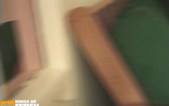 Gay Diaries: 白人摧残一个黑人男人紧致的菊花并射在他的肚子上