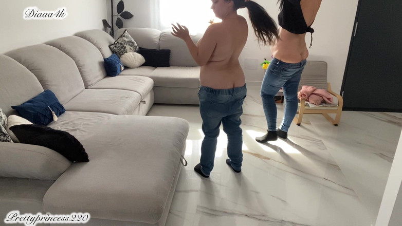 fartingclub01: Buttcrack Jeans While We Clan House