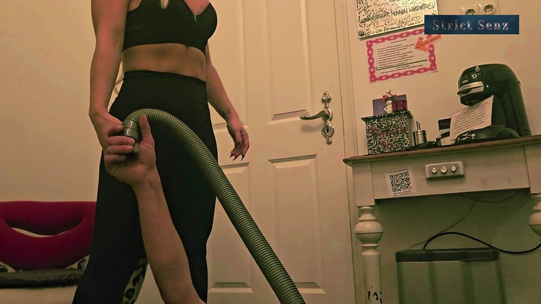 Strict Senz: Sheela Sinner Severa Umiliazione Verbale Aspirapolvere Punizione Punto Di Vista...