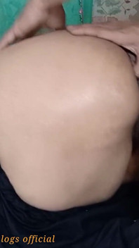 Dicker arsch, heiße stiefmutter sagt, faust fick meine muschi, dann fick anal und steck deinen finger in meinen indischen dicken arsch und fick mich doggystyle