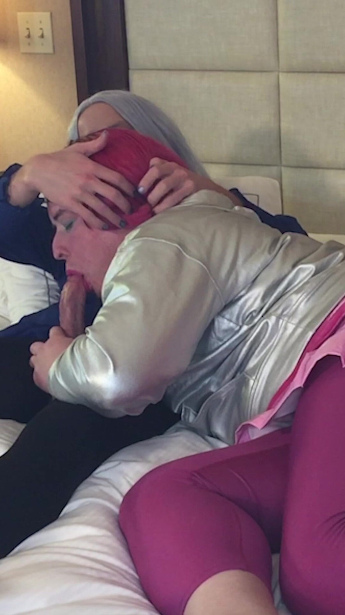 Sissy Bailey Wilde: Muhteşem kadın egemenliği tanrıça trans kelsey ustalarından sakso çekiyor - derleme 1