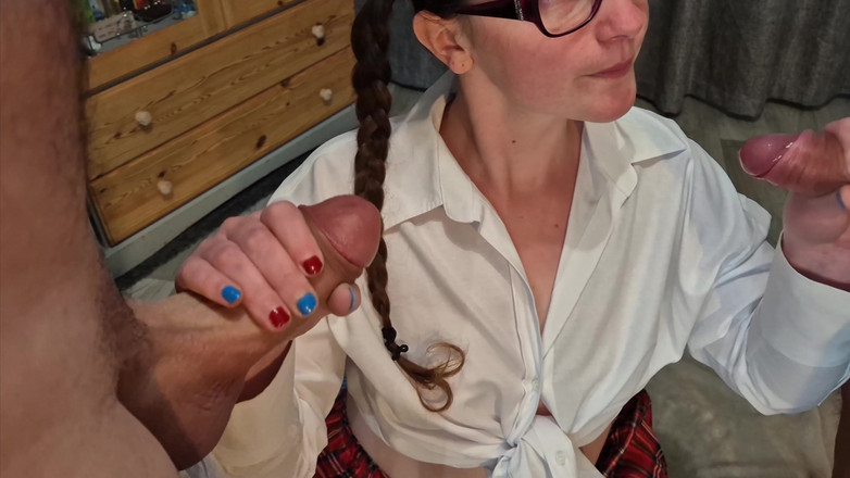 Mr D and Miss C: Вітчим і його друг трахнули мене в моїй студентській формі