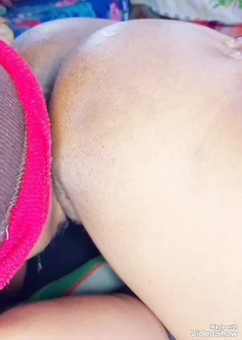 Busyperera: La fidanzata sexy leccata di figa hardcore in vacanza di...