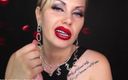 Goddess Misha Goldy: Ciao ragazzo, guarda le mie incredibili grandi labbra rosse! Ora...