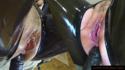 Little Sunshine MILF: 고무 주먹으로 피스팅