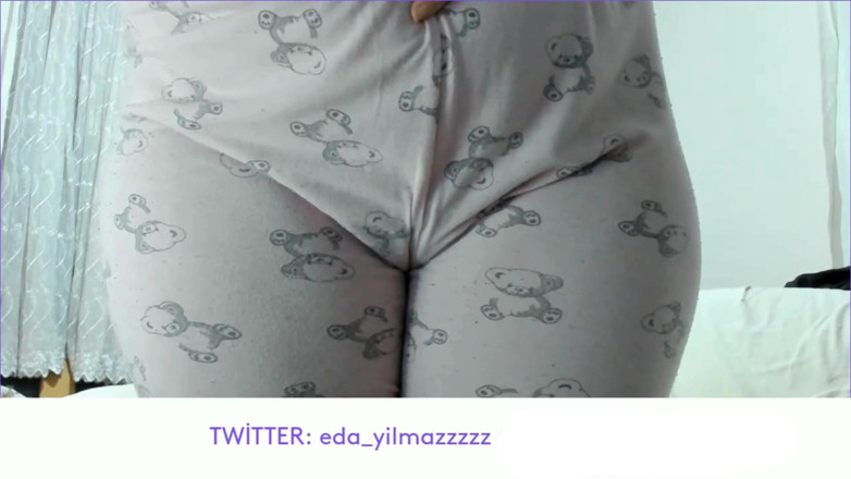 Bigass_sexy_bigboobs: Camel Toe – Masturbace v pyžamu – turecké porno – turecká MILF