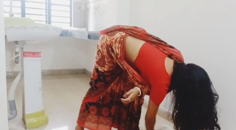 Teensex: Desi Hot Bhabi Sex Satisfaction Story in Kitchen Room