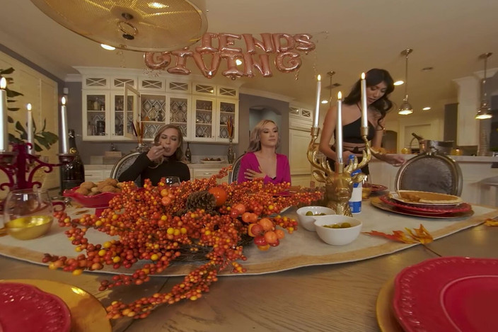 American Daydreams: Jazmin Luv, Penelope Woods and Rory Knox in a Friendsgiving...