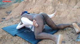 Casal de namorados deixa colchão Quebrada apenas para foder