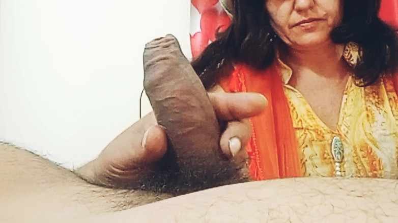 Bolly Karma: Una mujer cachonda ama la bbc