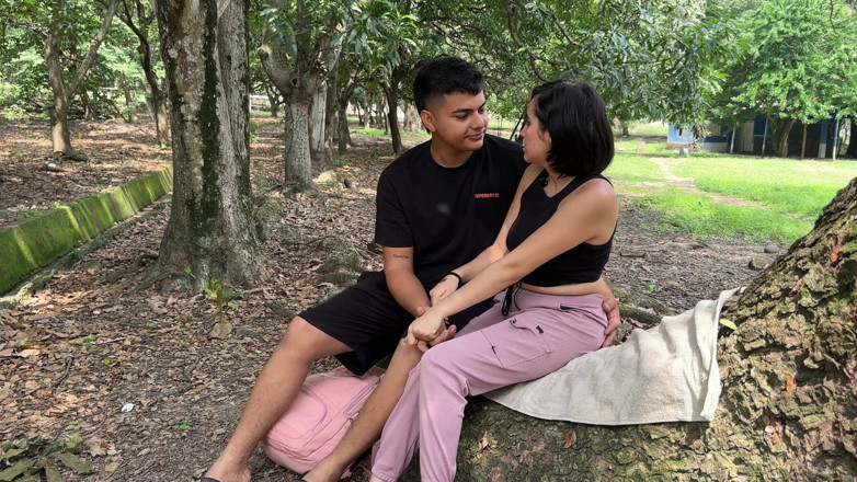 ManuelaAlvarez: Mengerang Di Hutan: Saya Melihat Sepasang Pasangan Memberi Hard Outdoors...