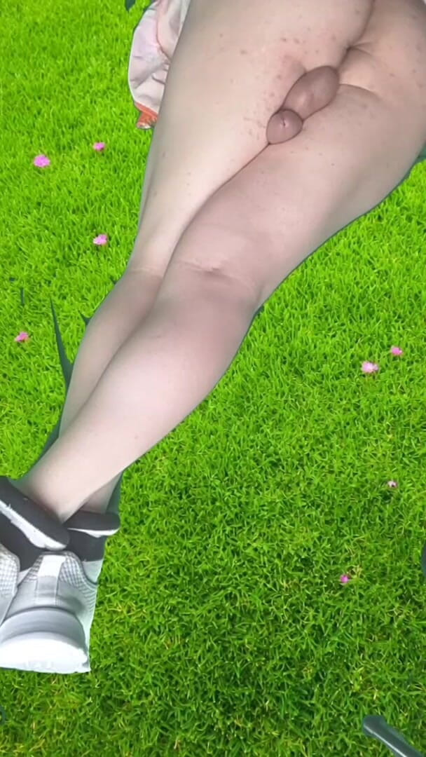 Kitty_Cross: Culona bionda effeminato dolce culo succoso cosce liscia lecca-sissy