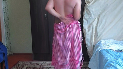 Kitty_Cross: 穿着短飘飘的花卉裙子的可爱女郎啪