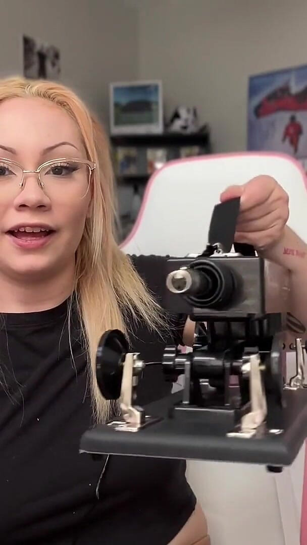 Lenna Lux: Unboxing My Fuck Machine