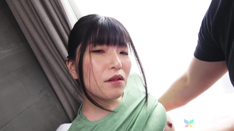 Tenshigao: Kaho Hamazaki is ons schattige kantoormeisje dat een middag naakt...